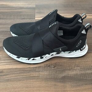 TIEM Women’s Slipstream Cycling Shoes Black Geometric Size 10
